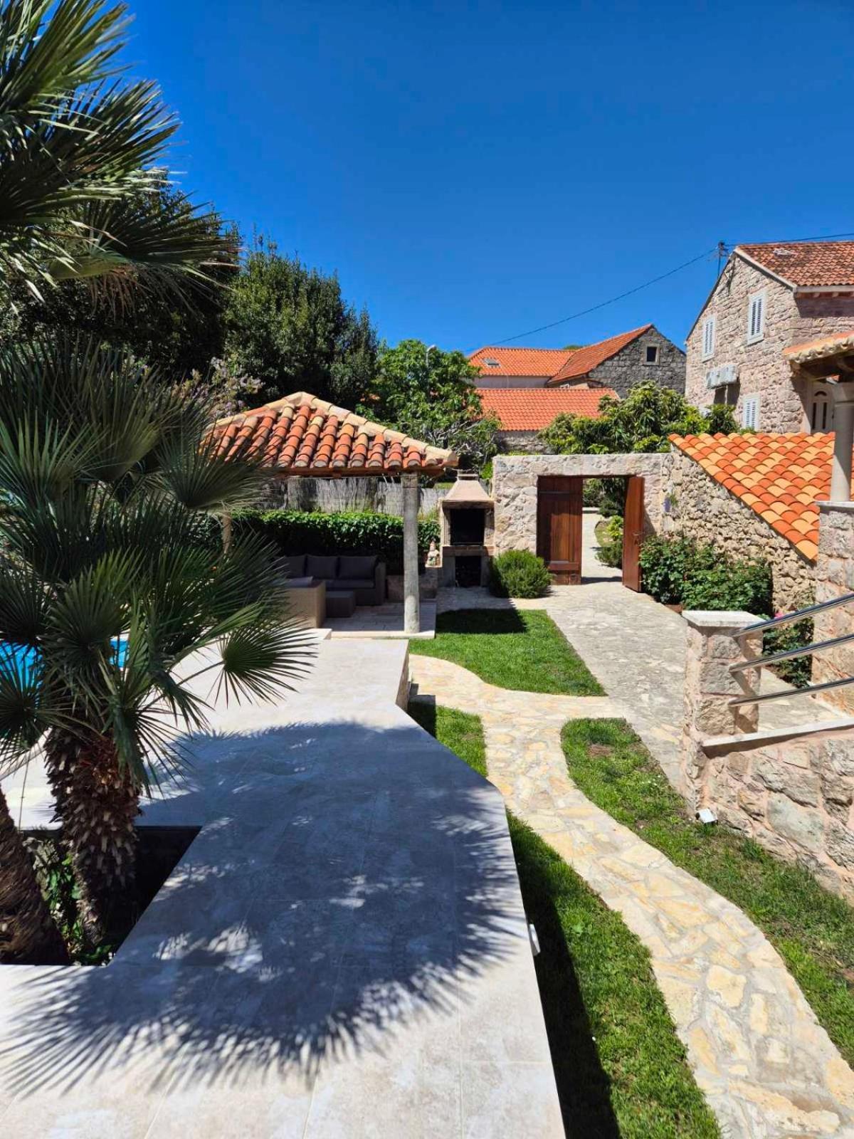 Villa Guardian Cilipi Exterior photo